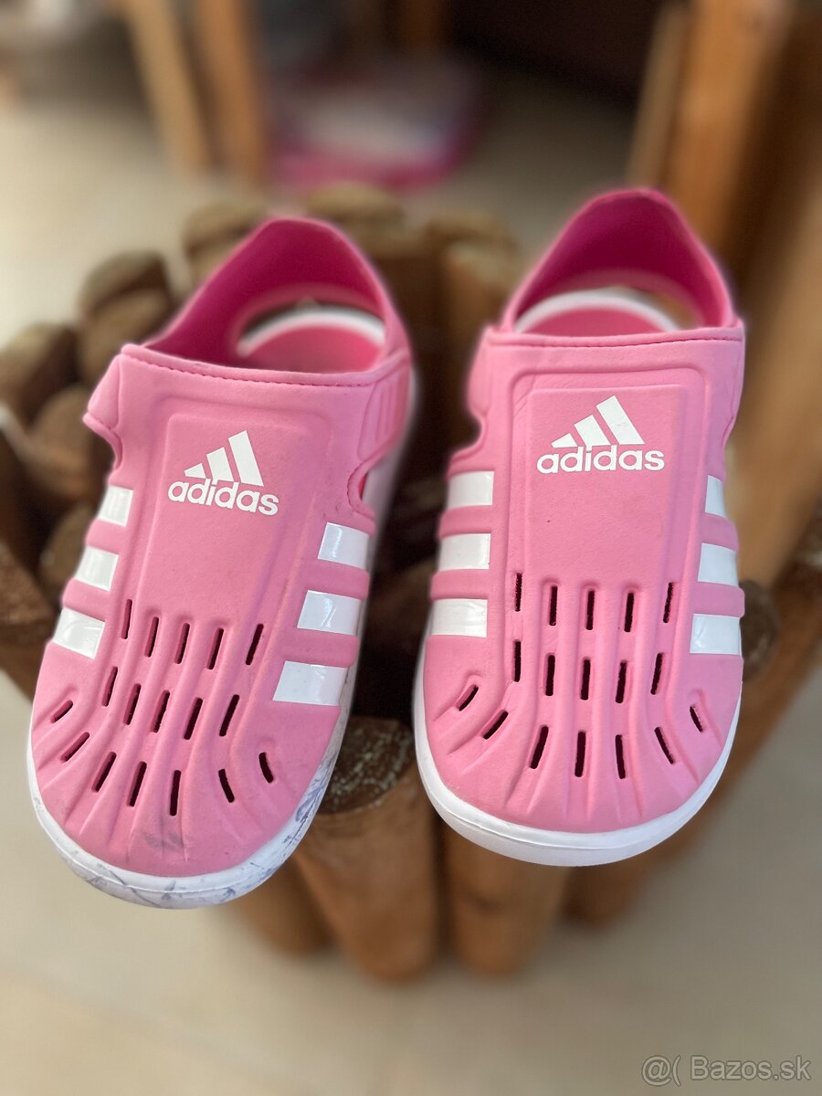 Adidas sandále