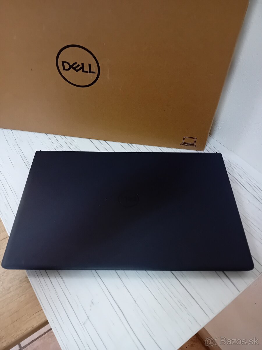 DELL Vostro 15-3515 p112f