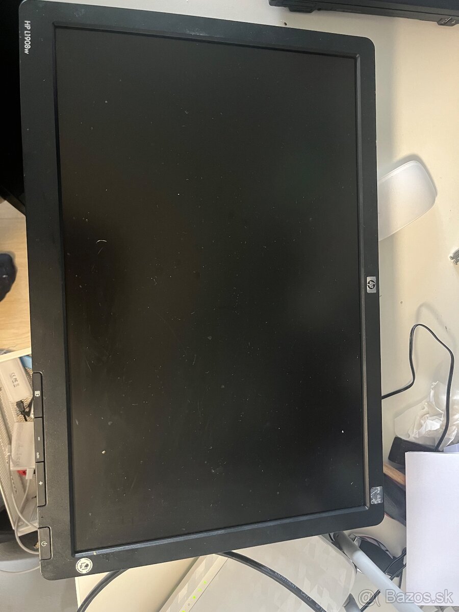 19” HP Monitor