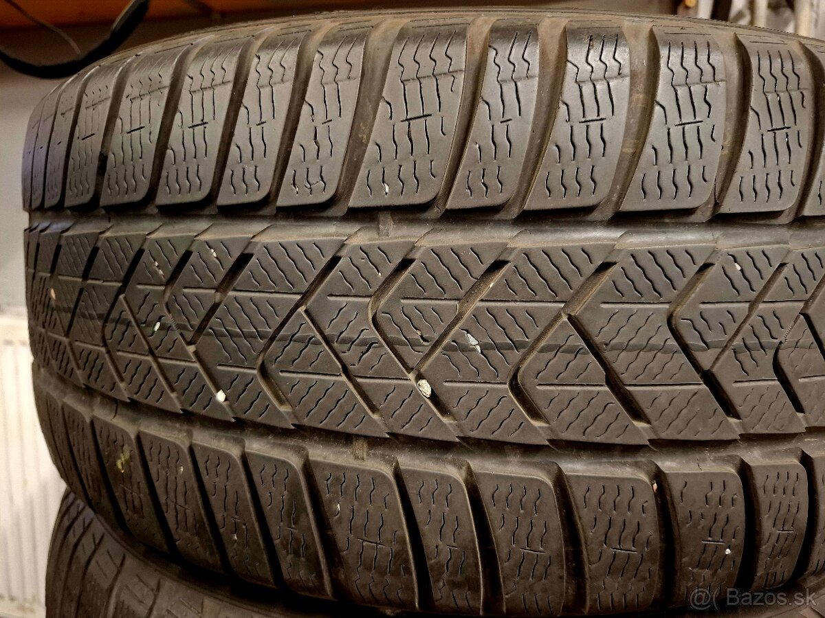 Predám Zimné Pneu PIRELLI  -  225/45 R18 / 255/40 R18