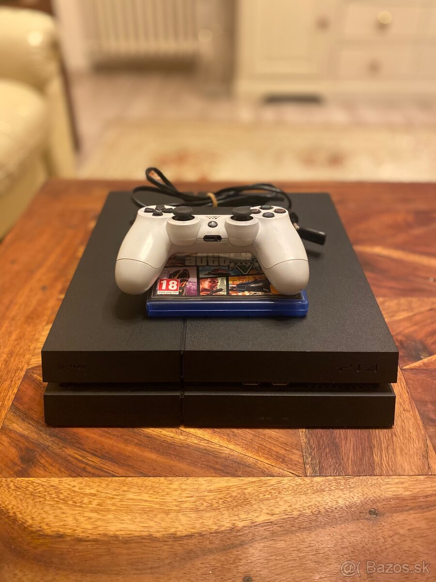 [SOLD] Sony Playstation 4 FAT 500GB