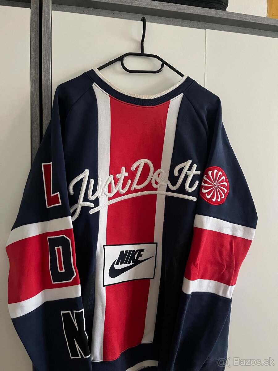 Nike Nsw London crew neck