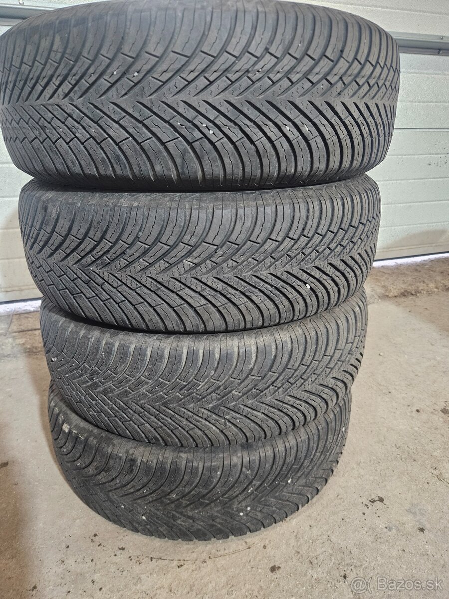 Celoročné pneu 195/65 r15