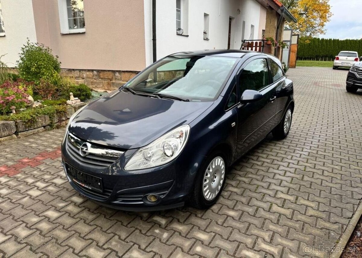 Opel Corsa 1,4i klima Tempomat 1 Majitel benzín manuál 66 kw