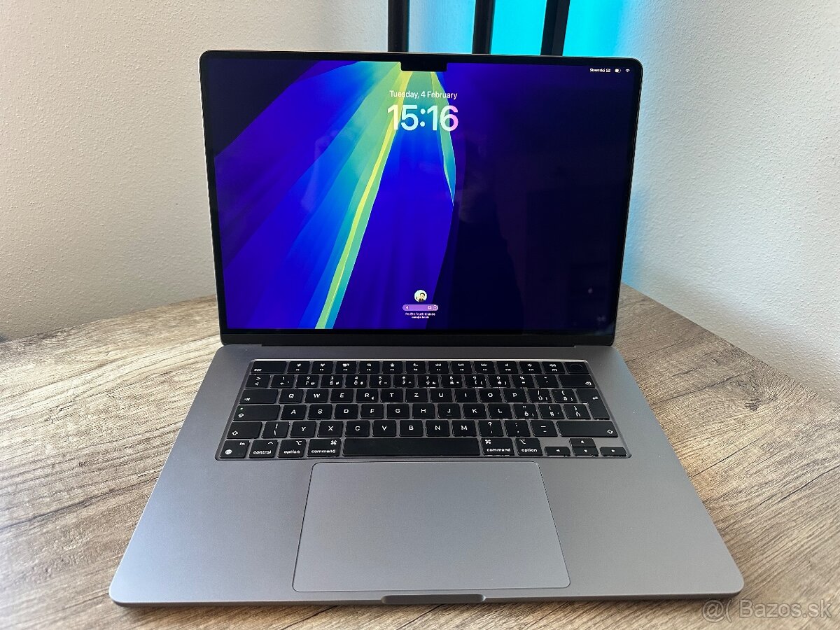 MacBook air m2 15 inch