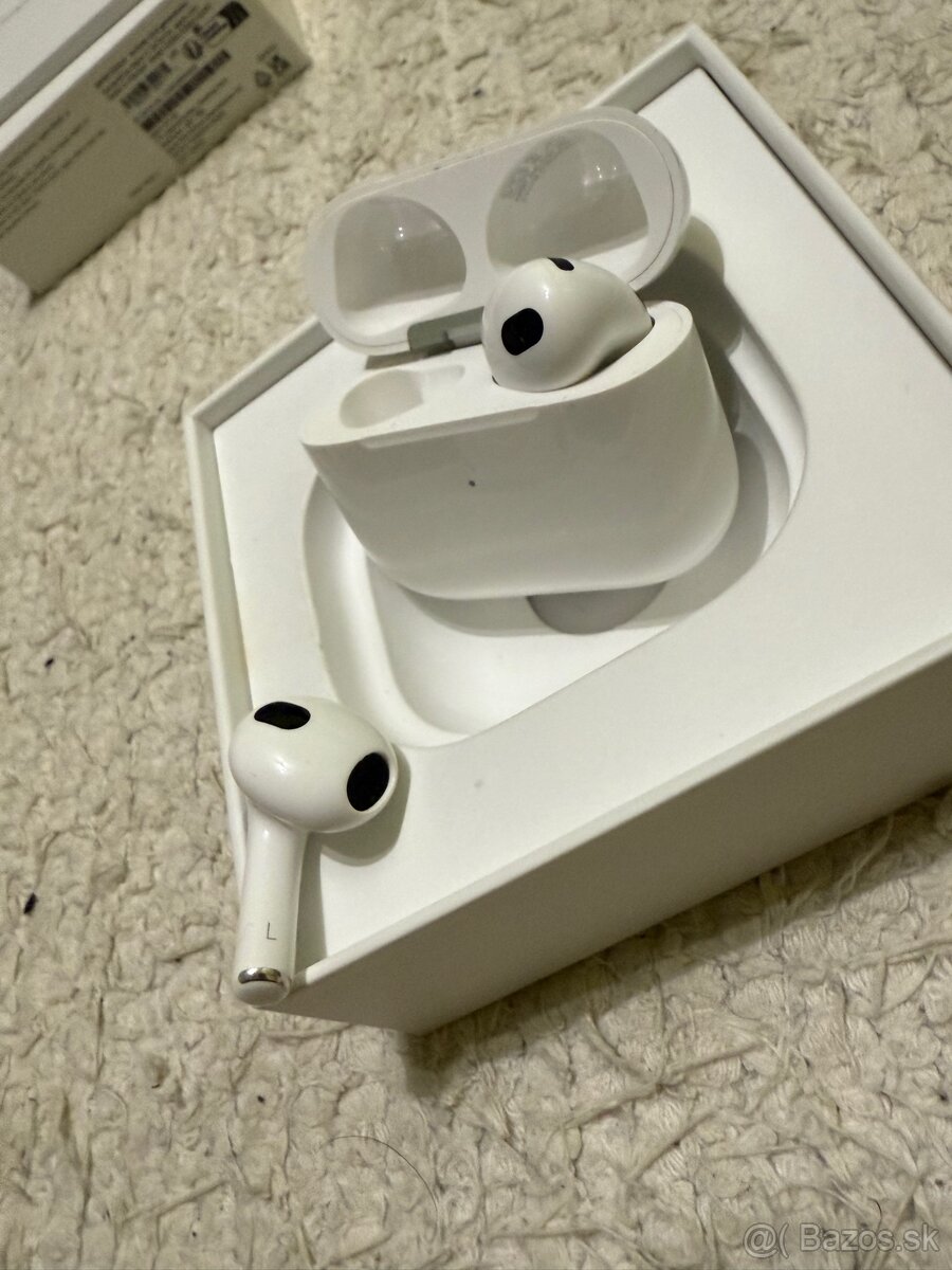 Predám Apple AirPods (3. generácie)