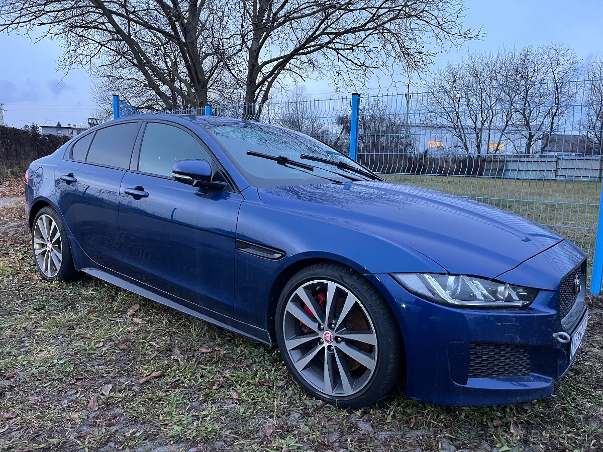 Jaguar XE S 3.0 V6, 250 kW, potrebná oprava/výmena motora.