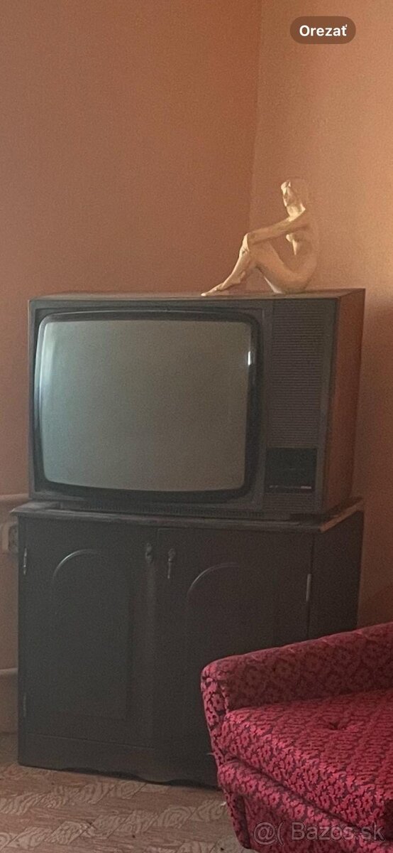 Retro televízor Tesla