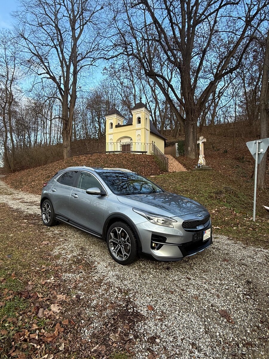 KIA XCeed 1.6 CRDI 100kw Virtual Cockpit,Kamera,LED,R18,Sens