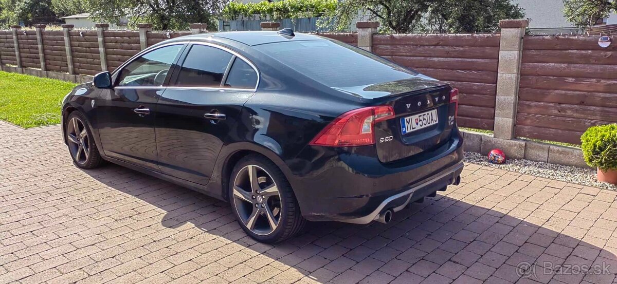 Volvo S60 D5 AWD R-Design