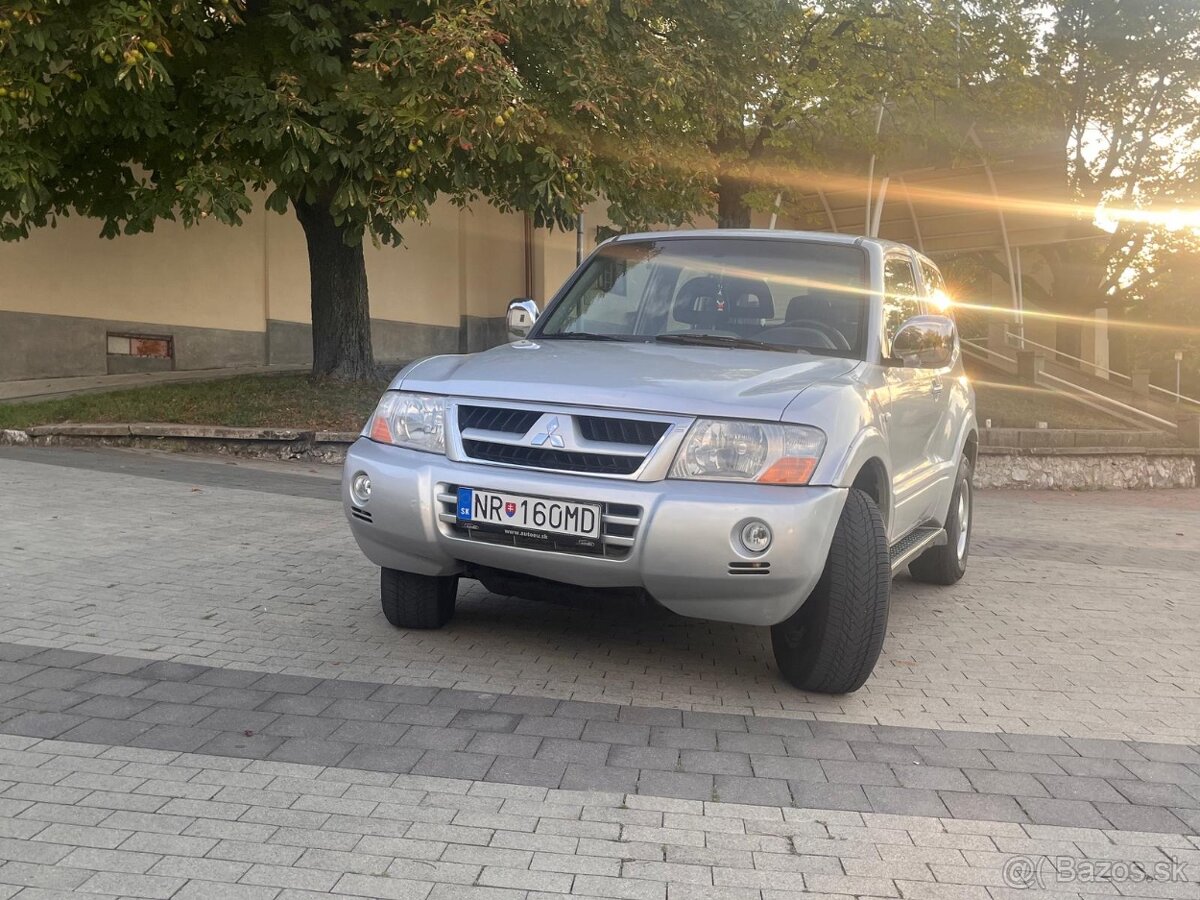 Mitsubishi Pajero 3,2 DiD Dakar