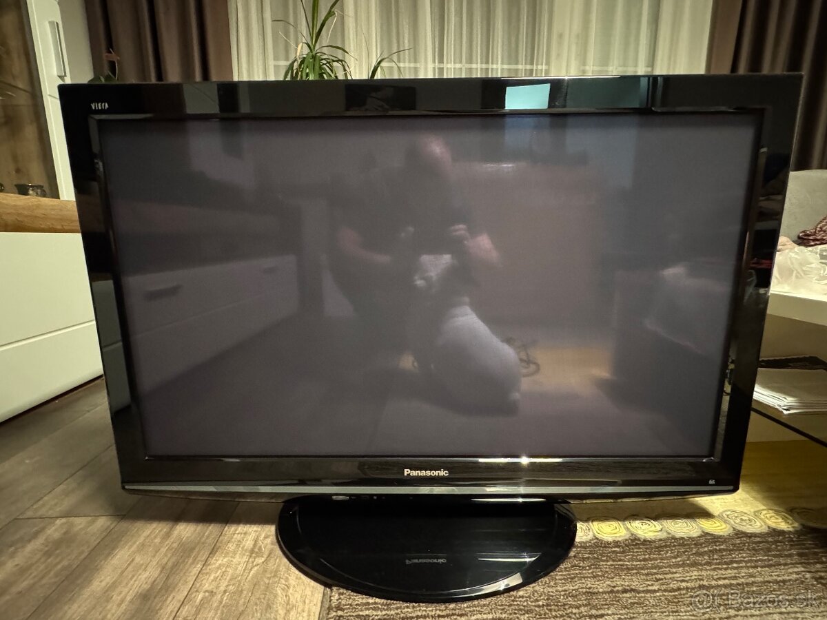 Predam Panasonic Viera Plazma TV 42”