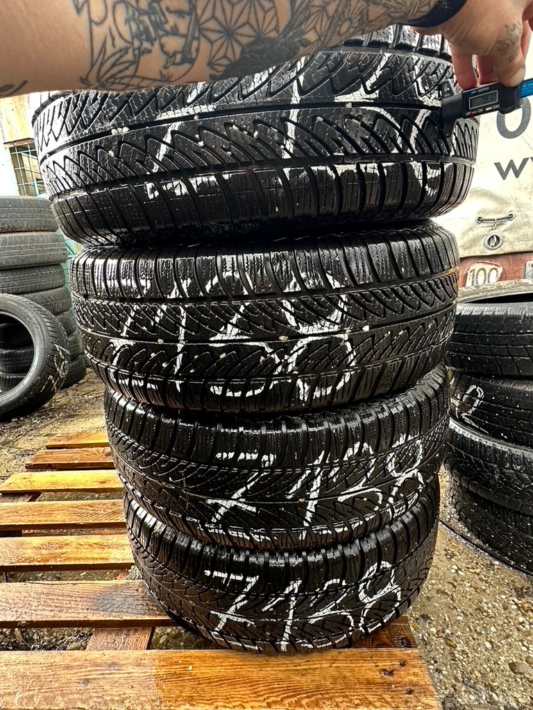 Z138 4ks zimné 255/60R18