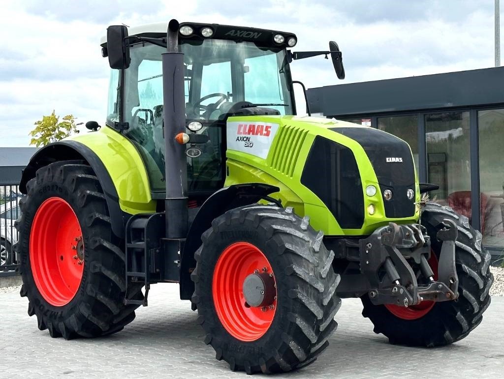 Claas Axion 810