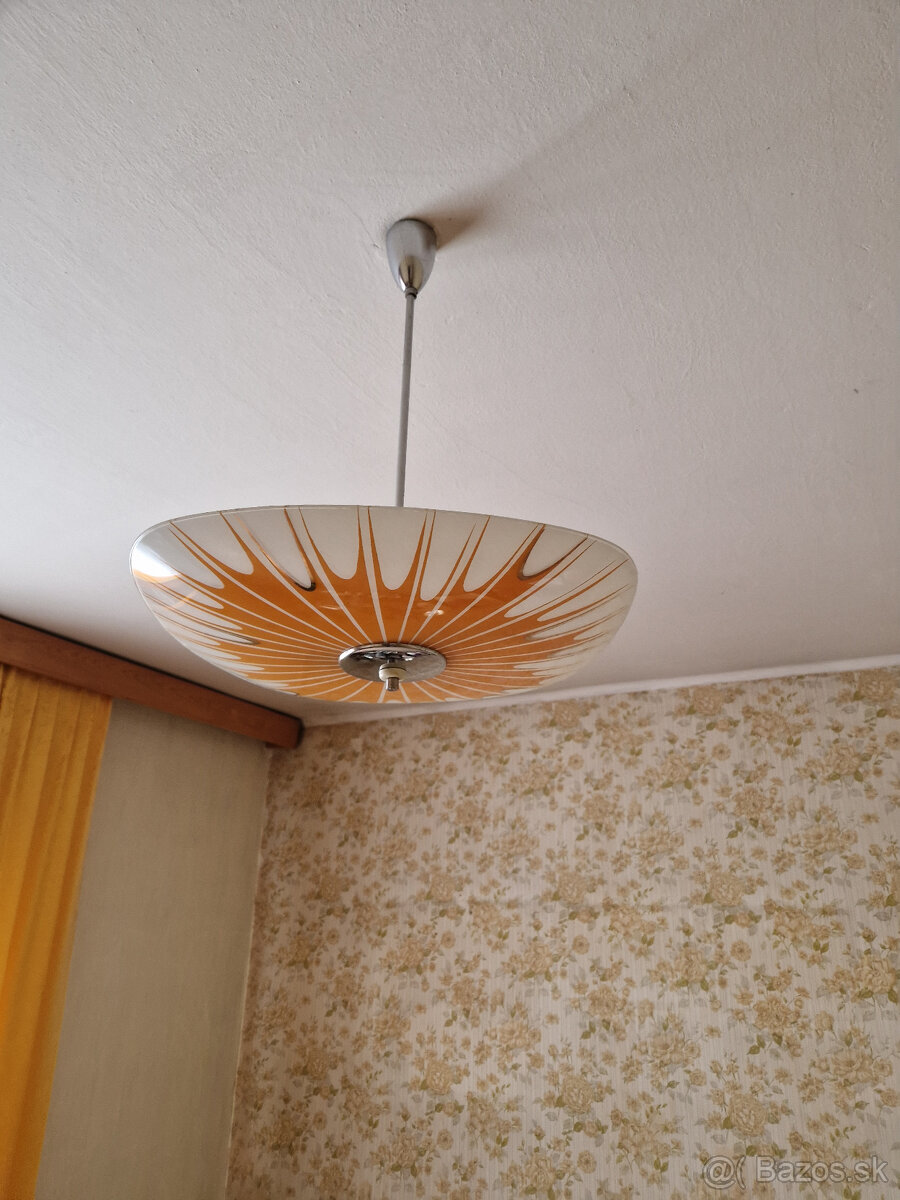 Visiaca lampa bielo-oranzova