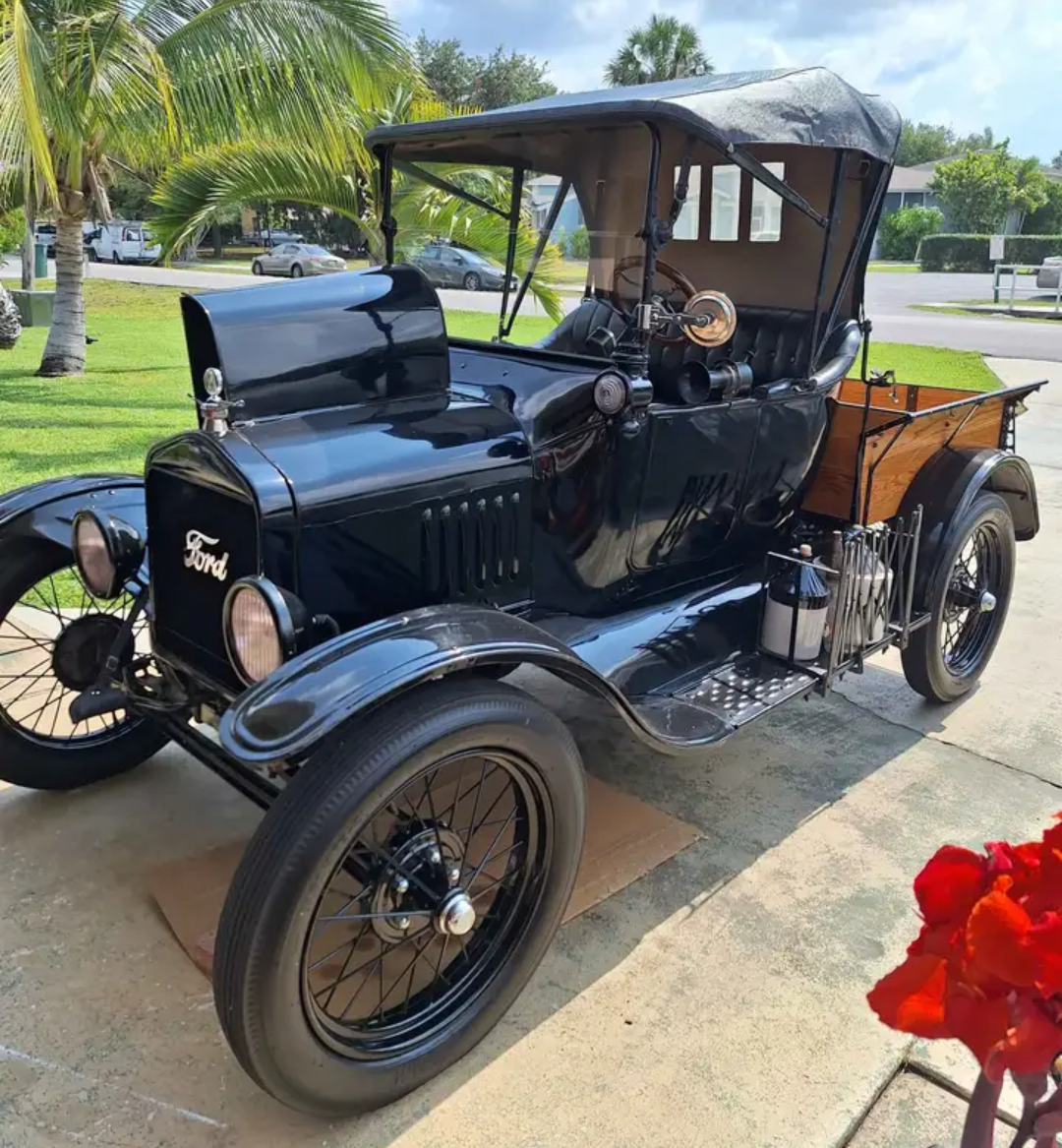 1917 Ford T model pick up