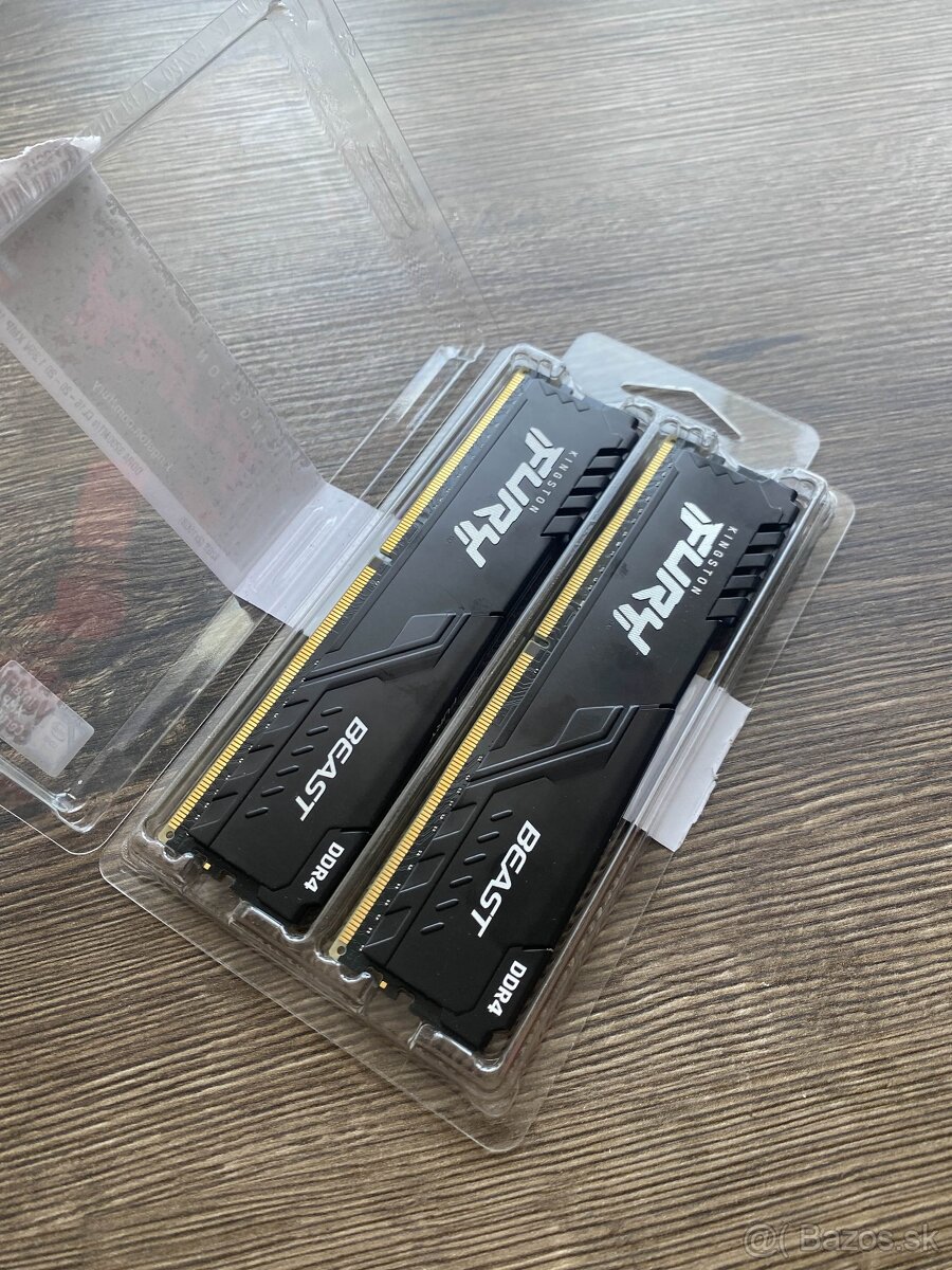 Predám 2X Kingston FURY 8 GB DDR4 3600 MHz CL17 RAM pamäť