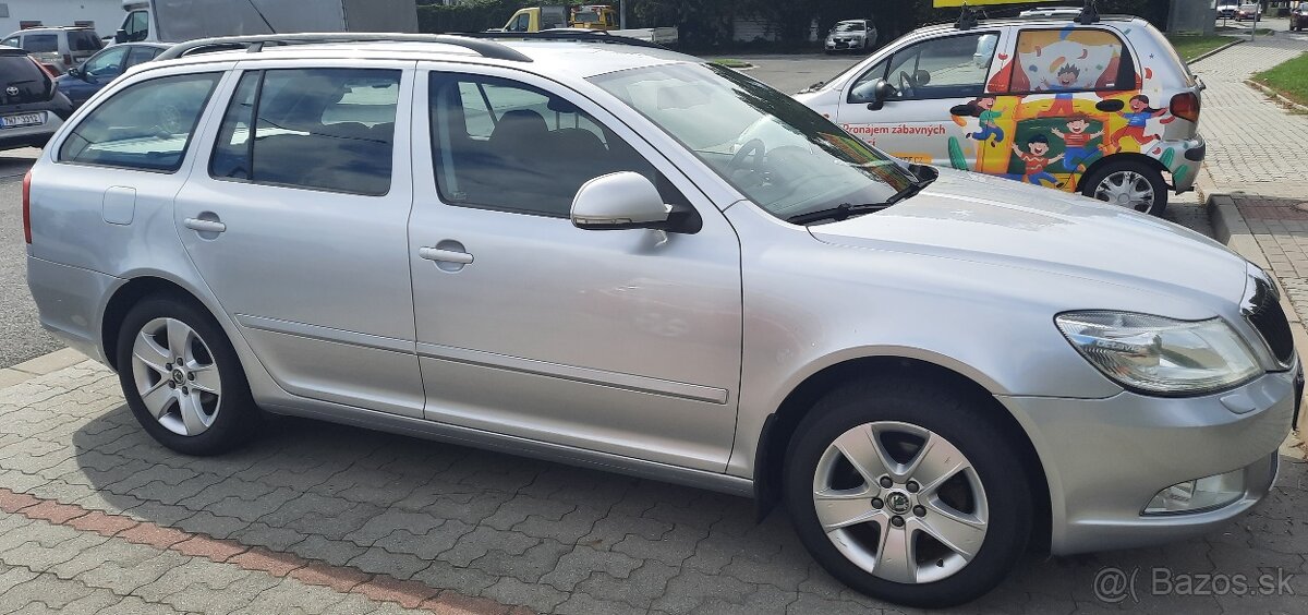 ŠKODA OCTAVIA 1.6 MPi (zadní oknav elektrice)