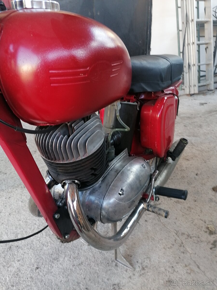 Jawa 250 559