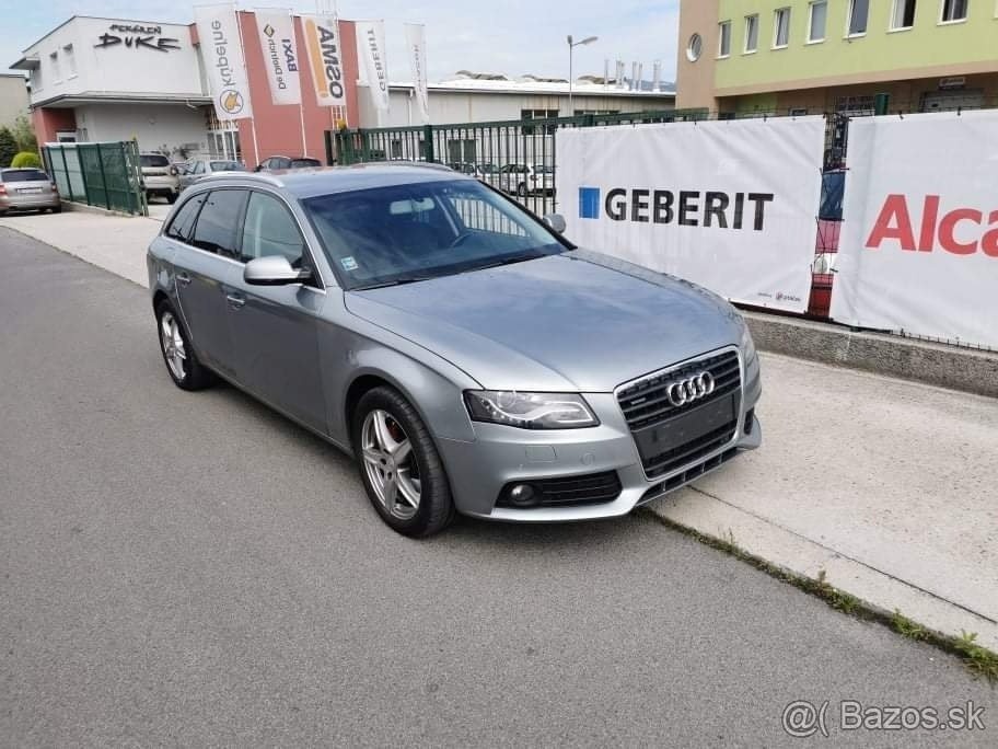 rozpredam audi A4 B8 quattro 2,0 TDI 105 KW r.v. 2010 6 MANu