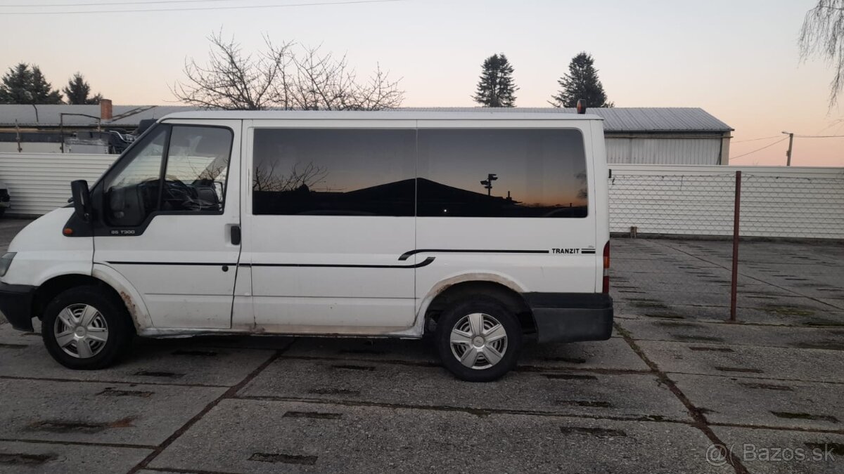 Predám Ford Transit 9 miestny