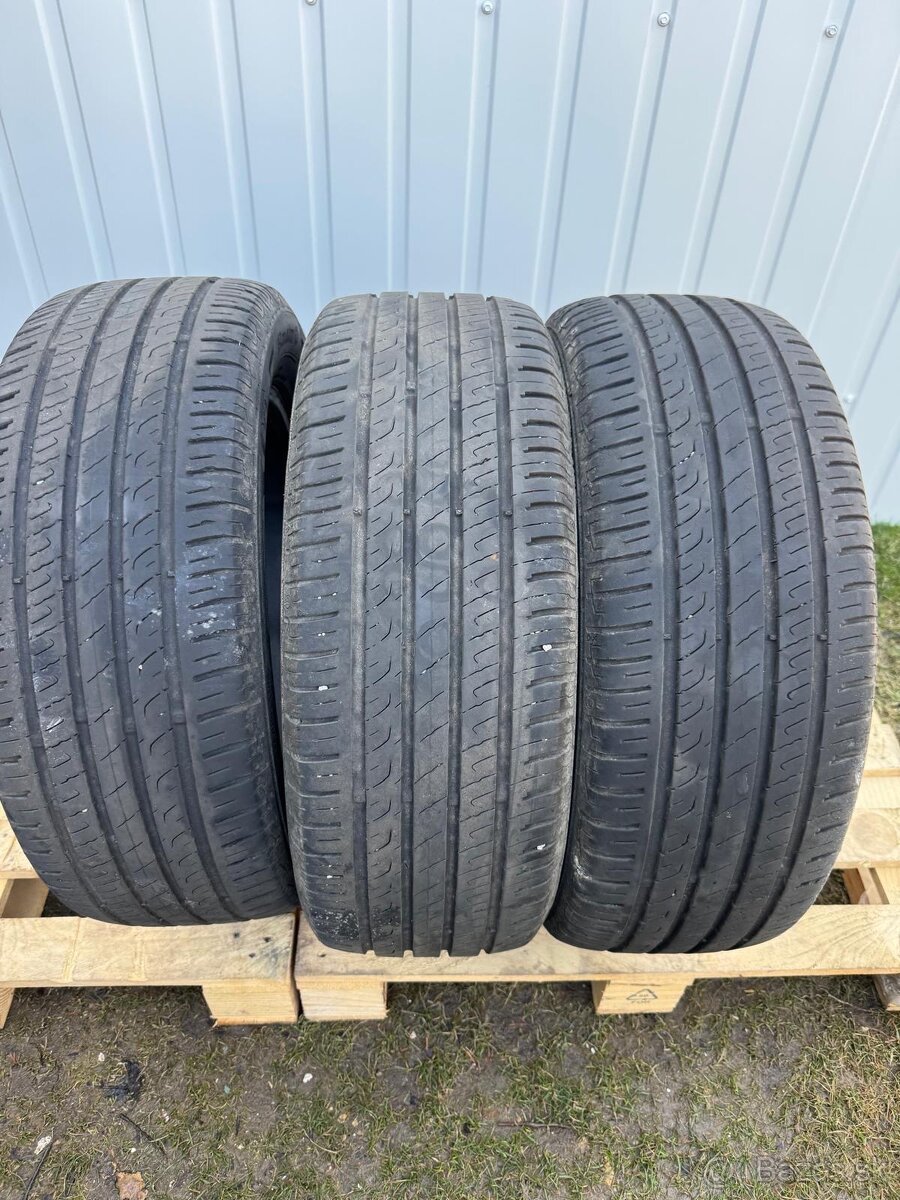 } 215/55 R16 letne pneu Barum dot0522