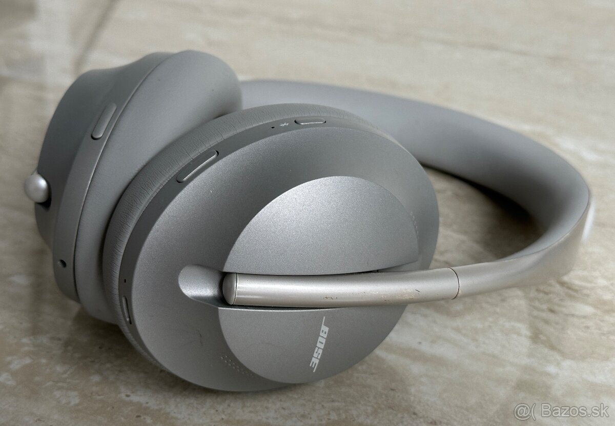 Bose Noise Cancelling 700