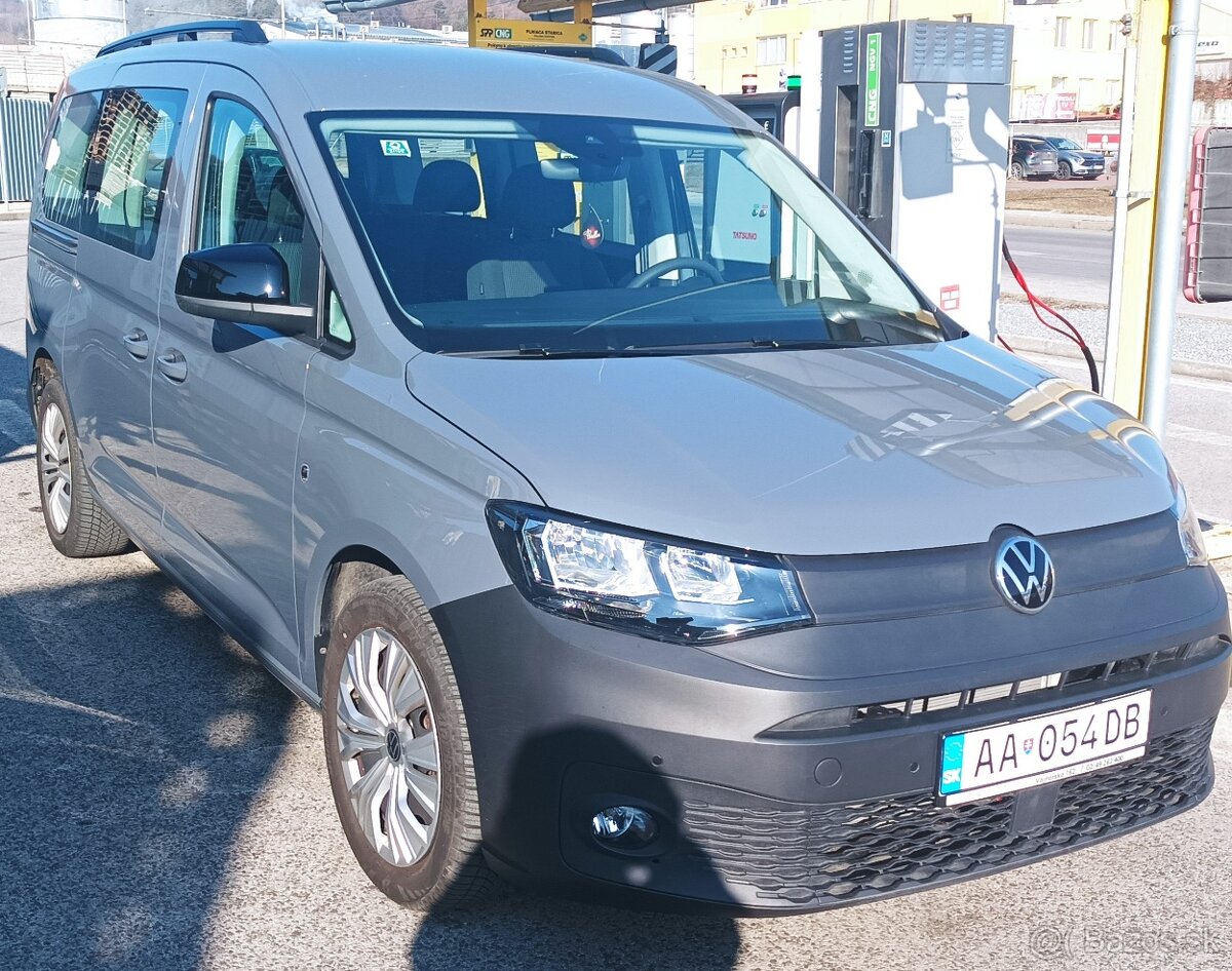 Hľadáte ideálne auto na všetko? VW Caddy Maxi 2023 je tu