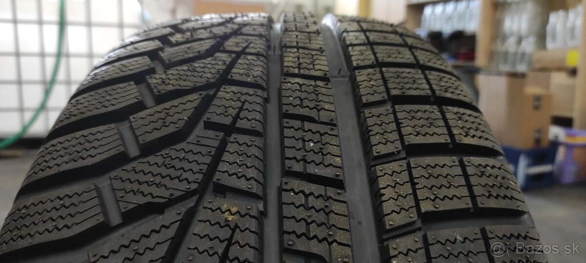 HANKOOK WINTER ICEPT EVO 2 SUV 255/45R20 105V