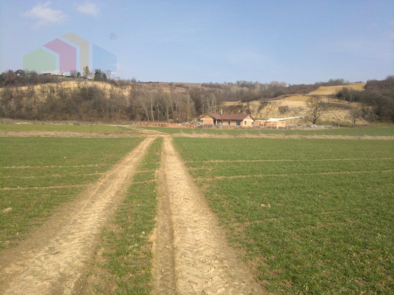 Pozemok Ratnovce - 1723 m2 - 30 €/m2