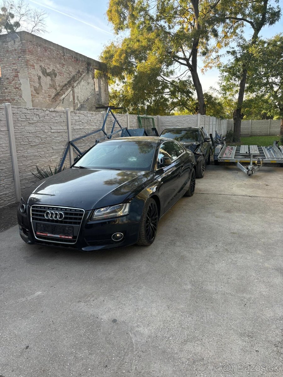 Rozpredám Audi A4 sedan aj Avant 2.0 Tdi AT 2012