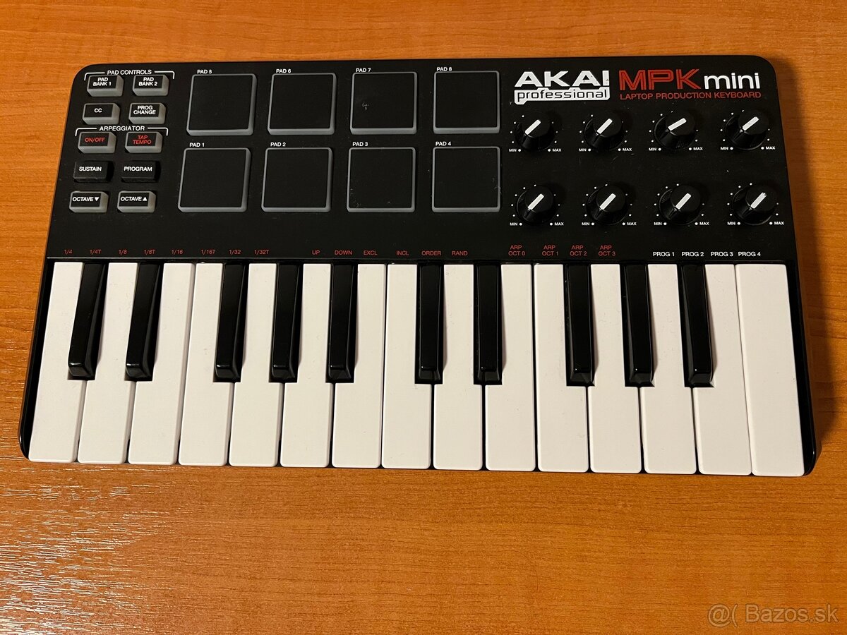 Akai MPK mini - midi controller