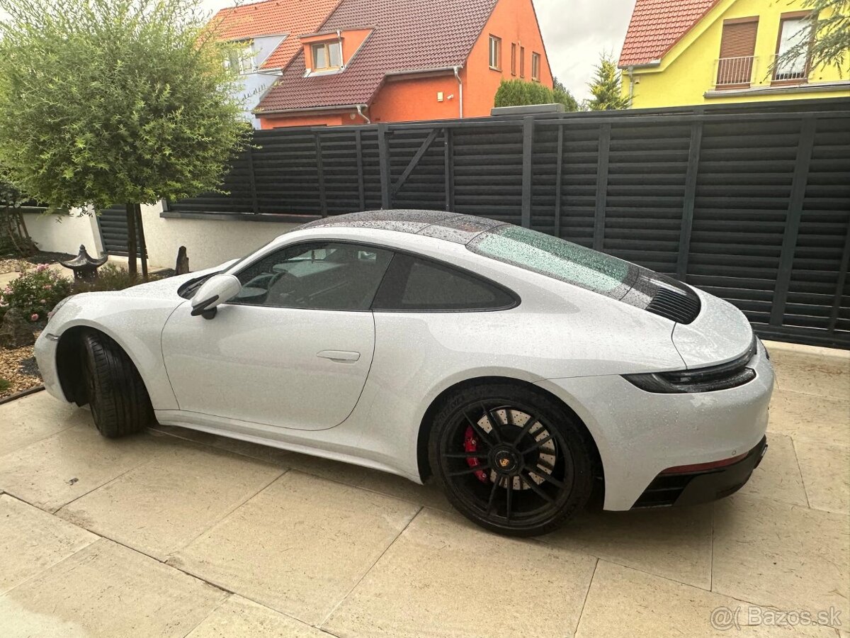 Porsche 992 Carrera GTS