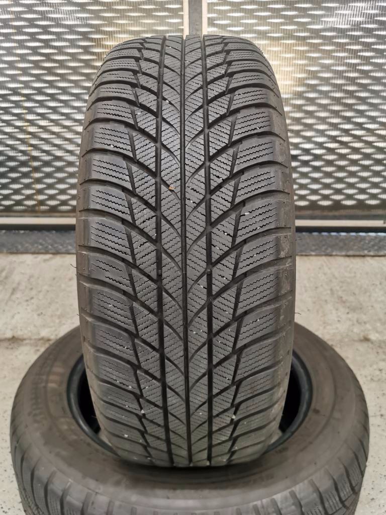 Pirelli Sottozero 225/60 R18 104H zimné pneumatiky