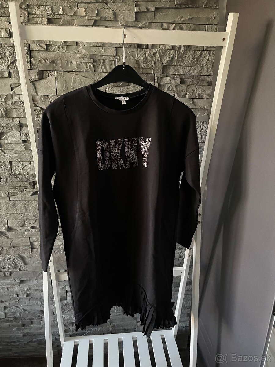 DKNY v.XS-S