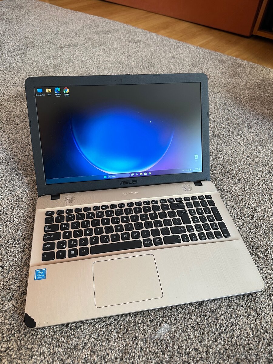 Predám notebook Asus VivoBook Max X541SA