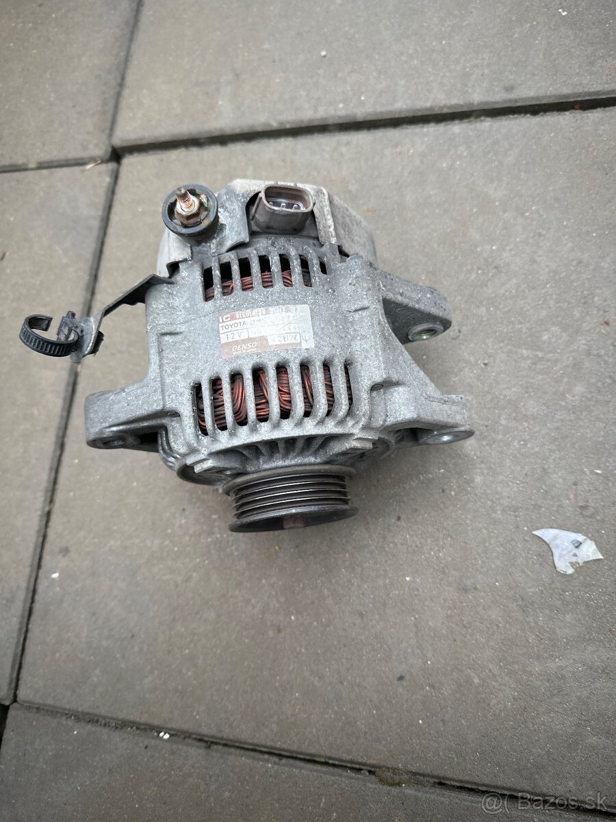 Predám Alternator Yaris Denso 27060-21020 1.3 vvti