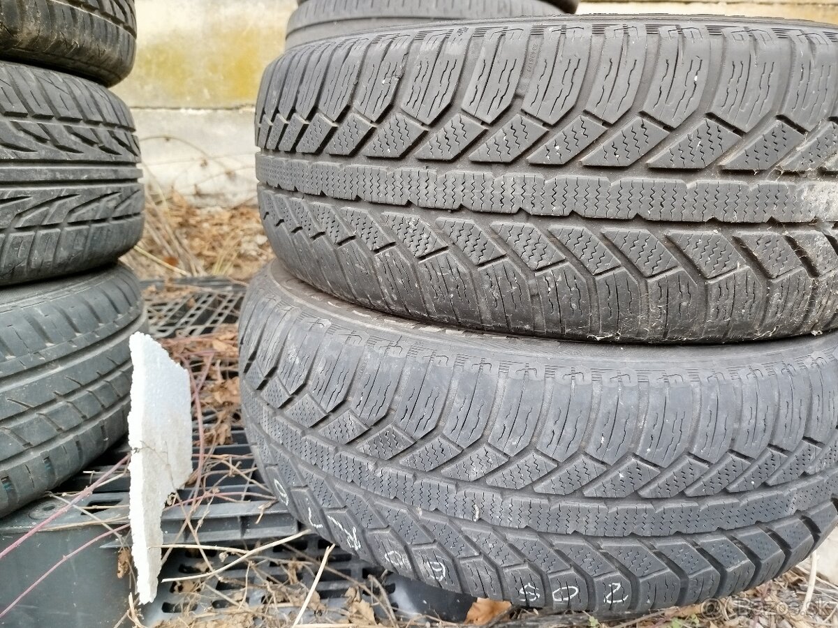 205/60 r16  zimné semperit