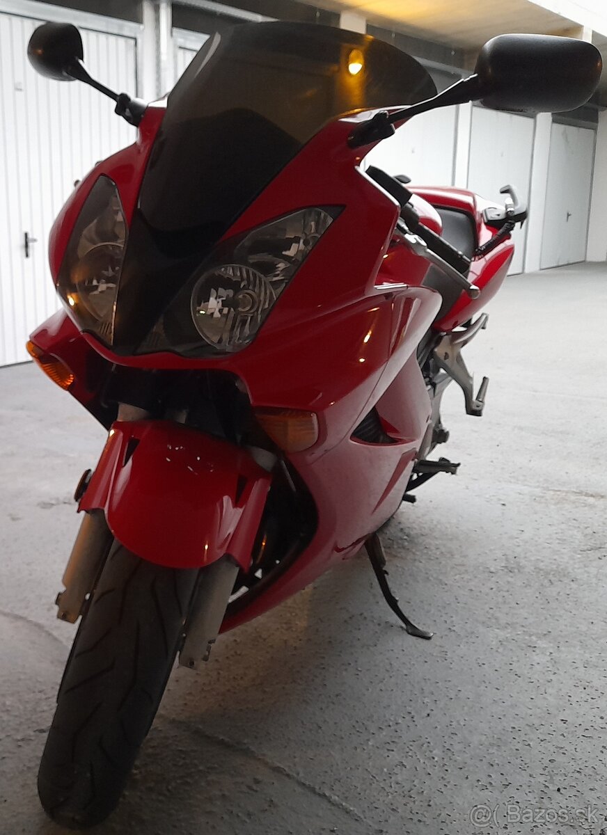 Honda VFR 800 V-TEC 2002