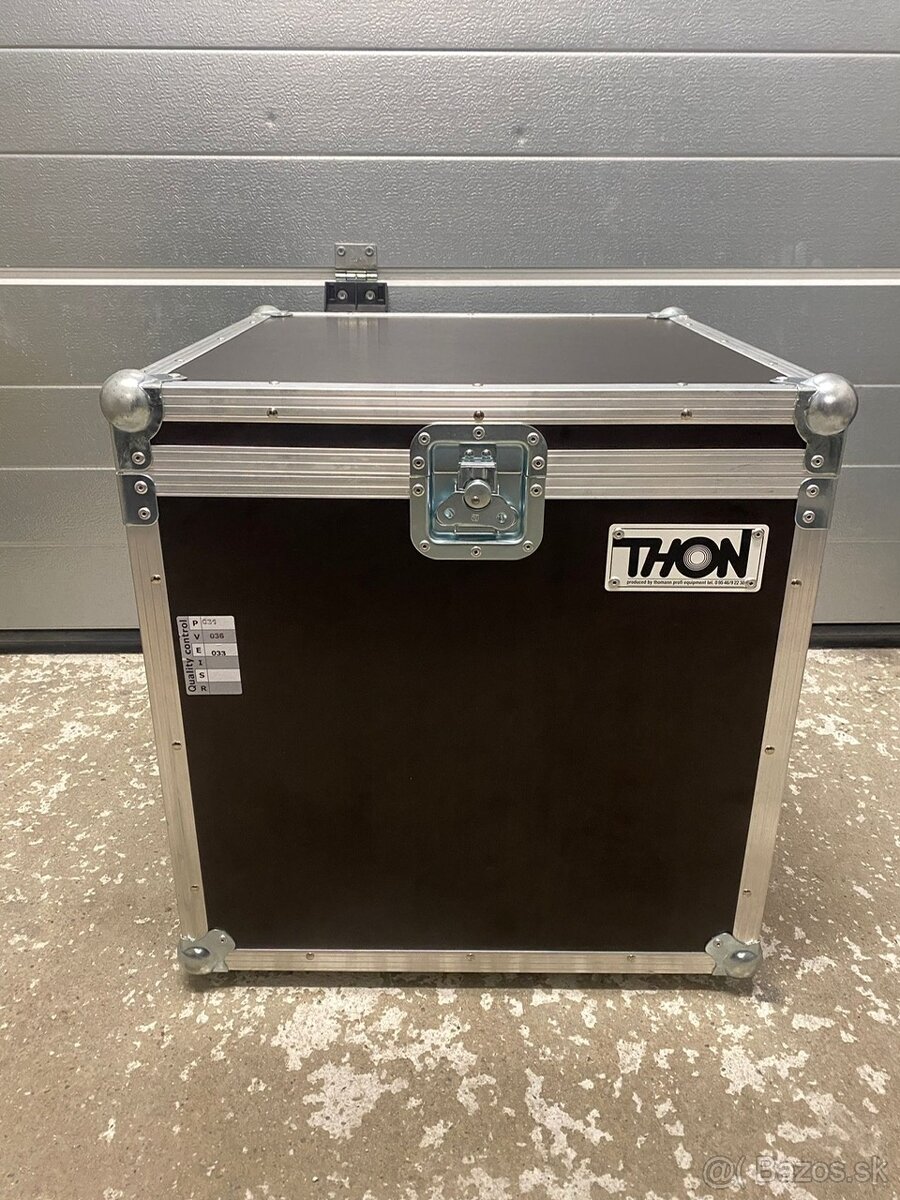 Thon L-Rack 10U Service Hatch