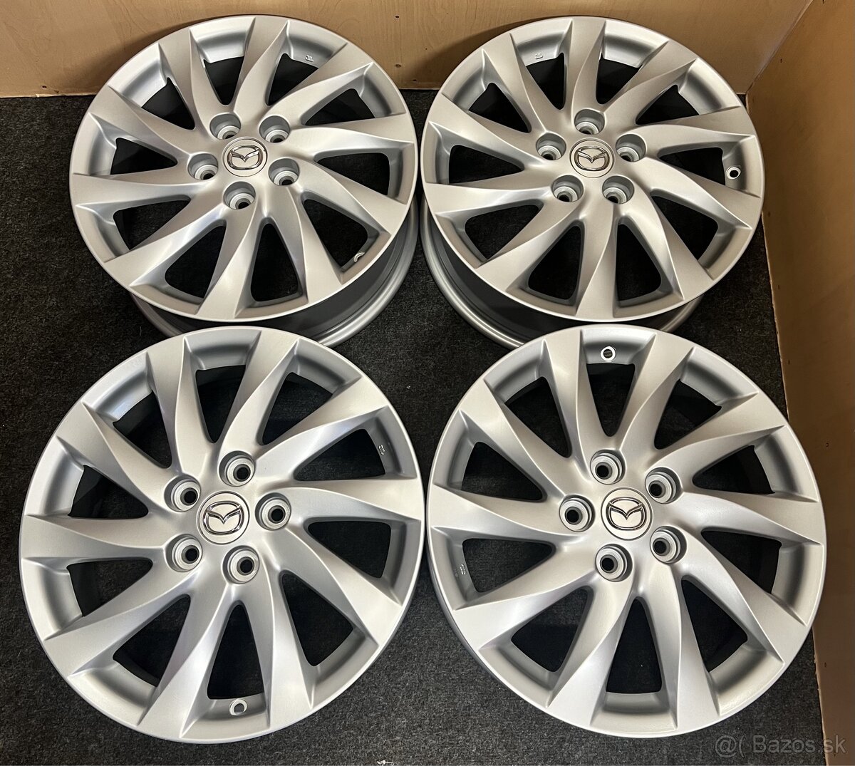 5x114,3 R17 Original Mazda strieborne