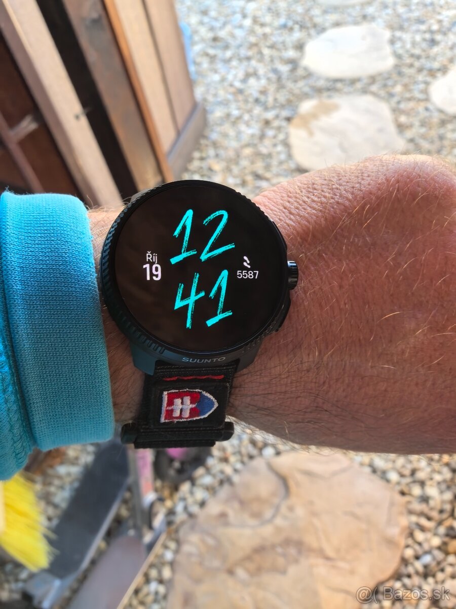 Suunto race black