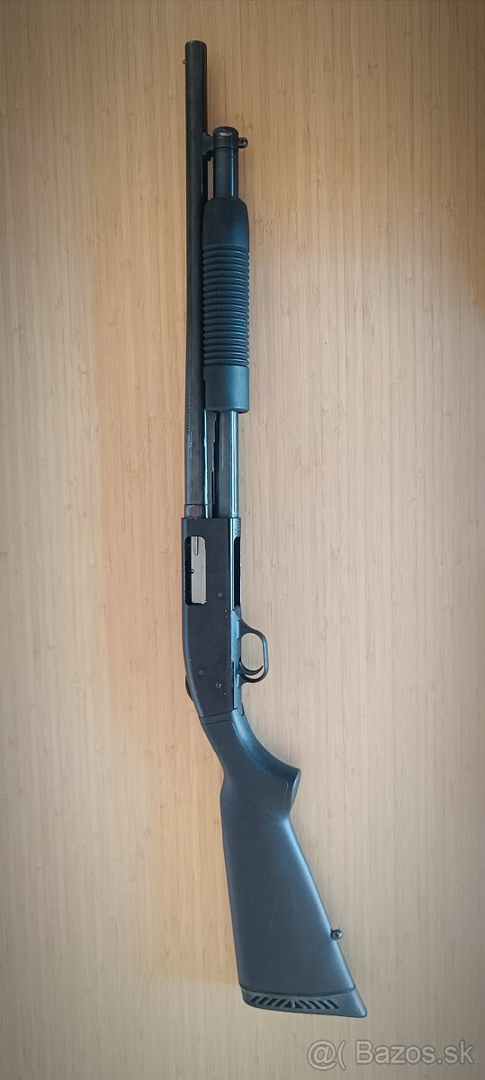 Brokovnica Mossberg 500A