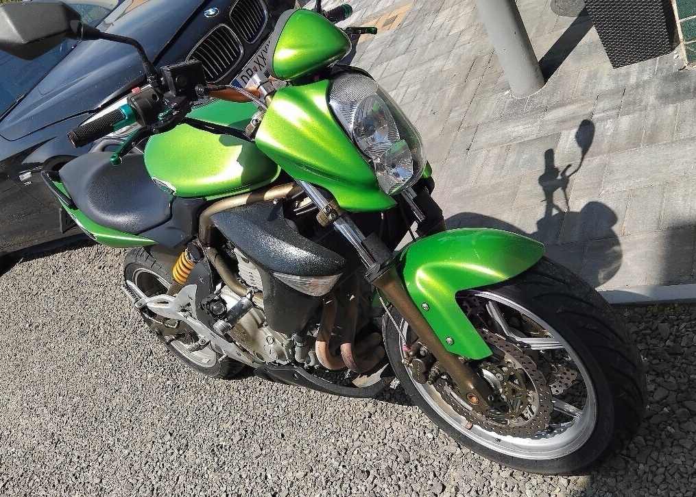 Vymením za silnejšiu Väčšiu Kawasaki er6 Motorka je plné fun