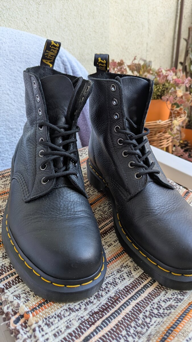 dr martens 1460 pascal ambassador