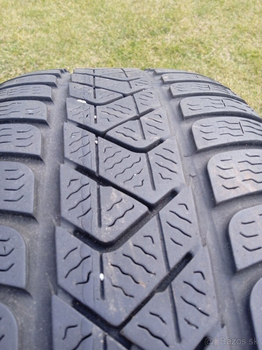 215/55 r17 zimné pneu.5 mm