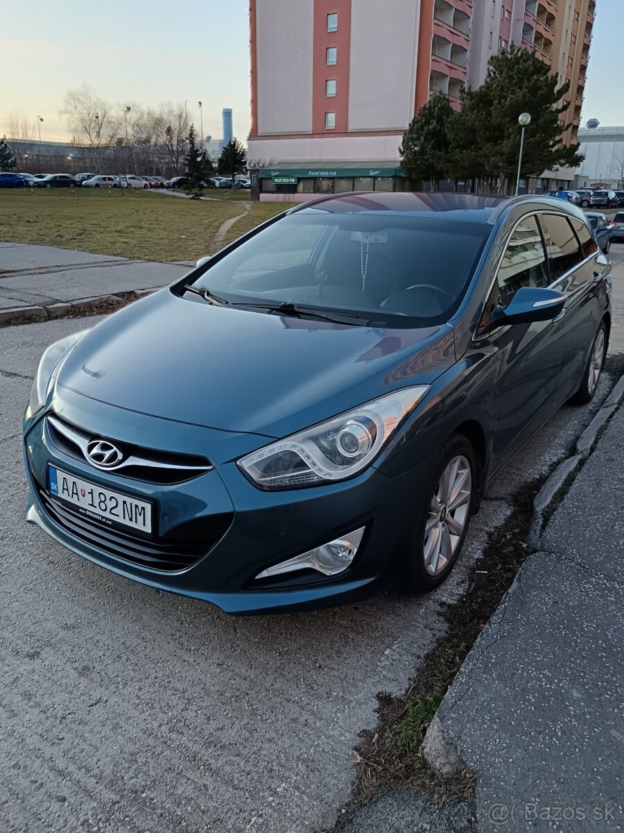 Hyundai i 40