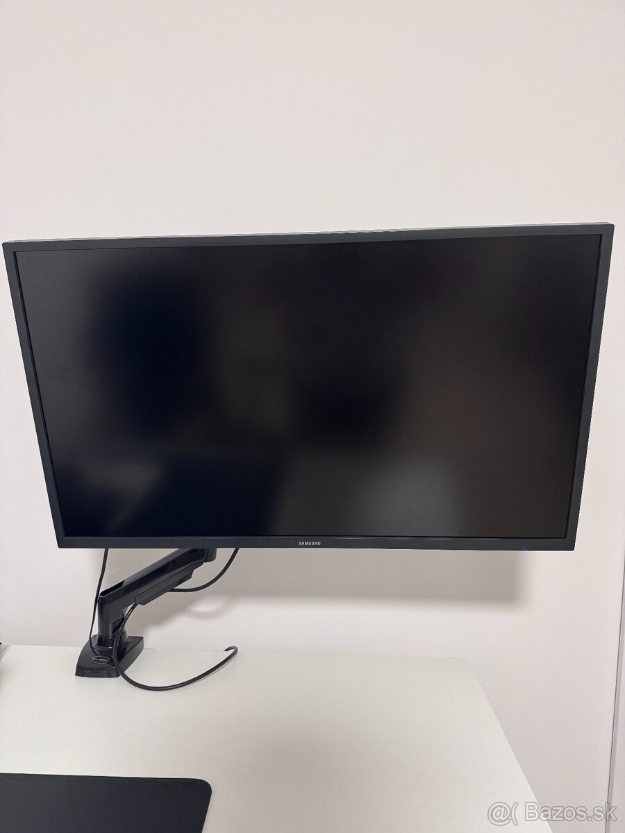 Samsung U32J590 - 4K, 32 palcový monitor