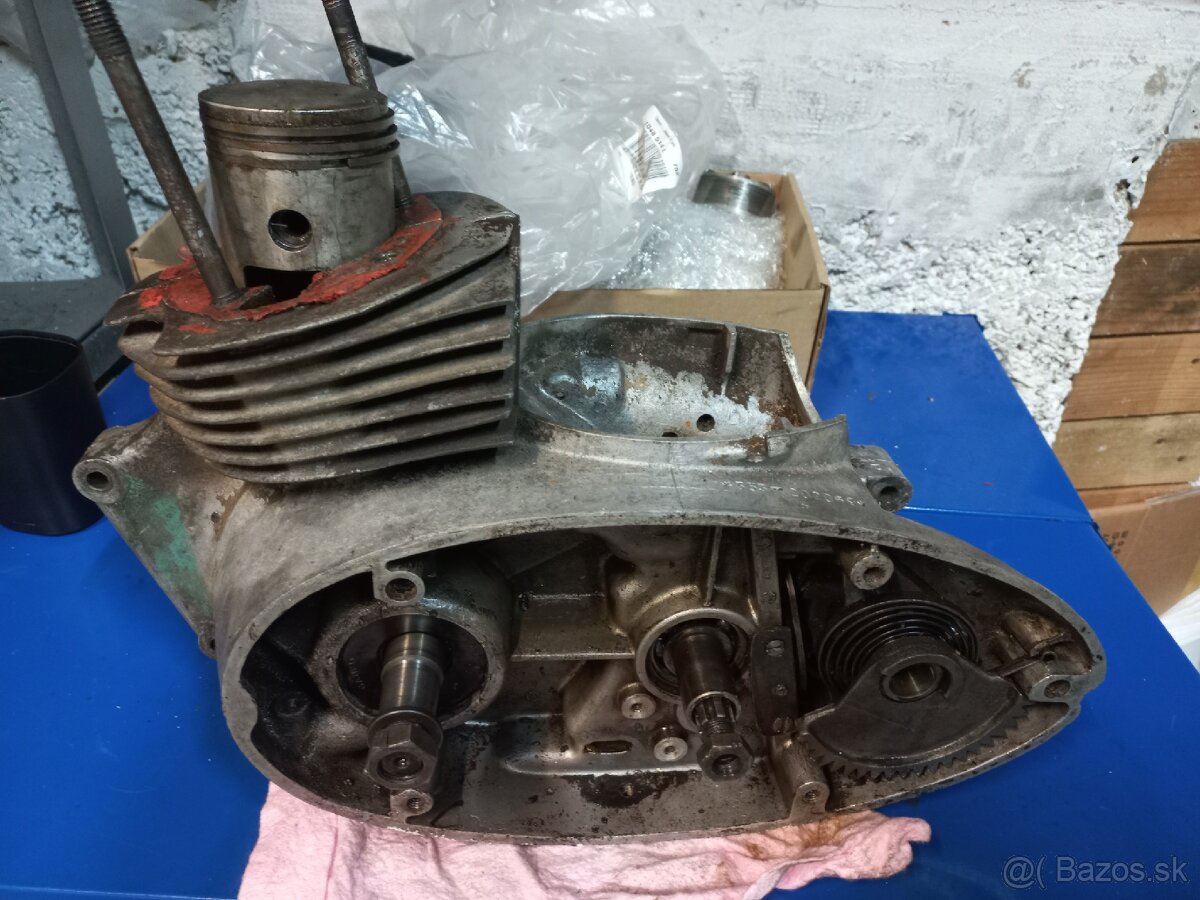 Jawa 250 353 motor