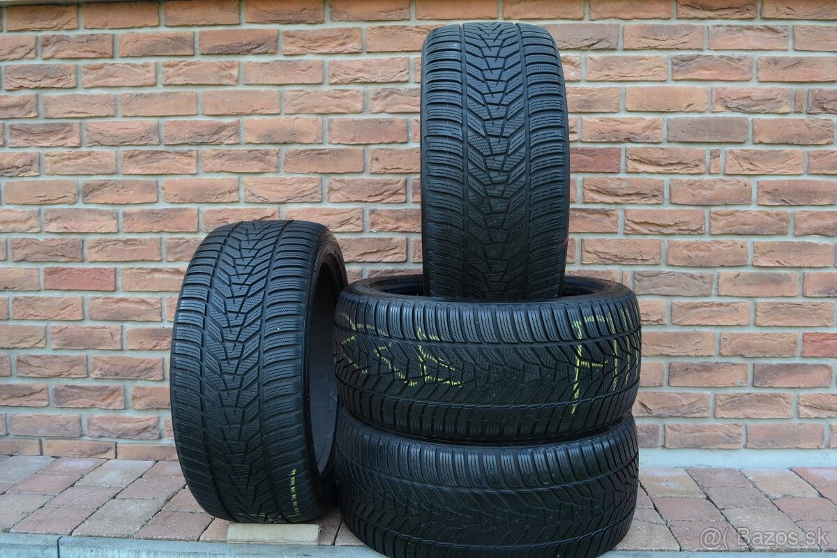 255/40 R18 Zimne pneumatiky Hankook 4ks